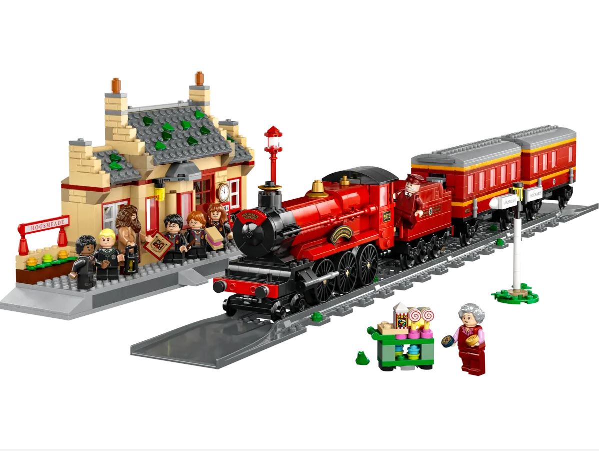 LEGO 76423 Harry Potter Hogwarts Express™ Train Set with Hogsmeade Station